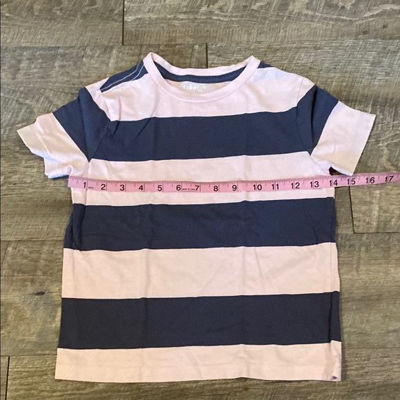 Striped Old Navy T-Shirt and Black Cat & Jack Jeans Set - Picture 7 of 8